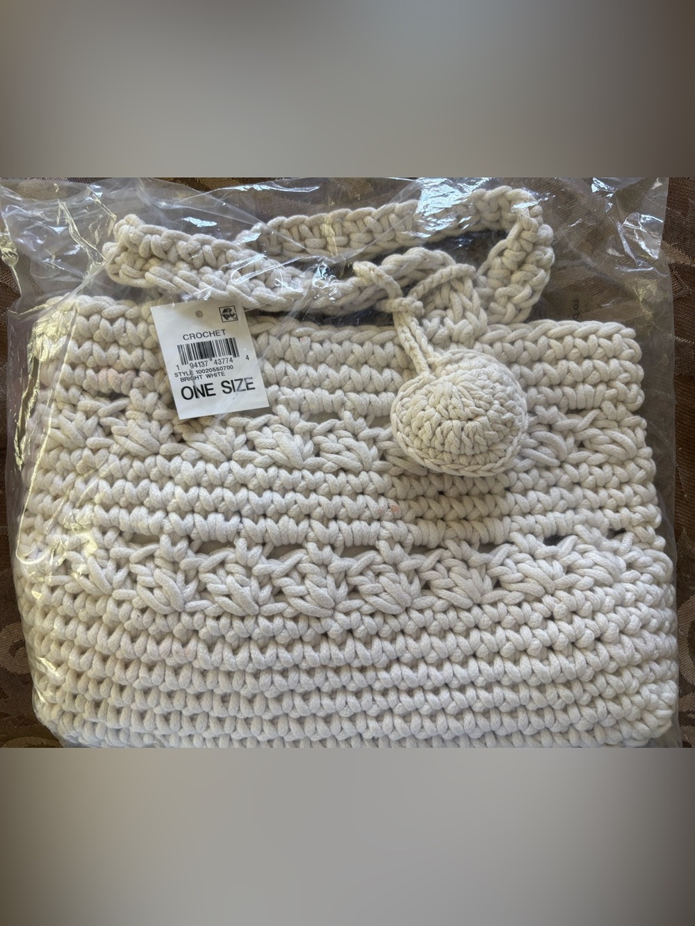 " Macy's on 34th" crocheted purse in White